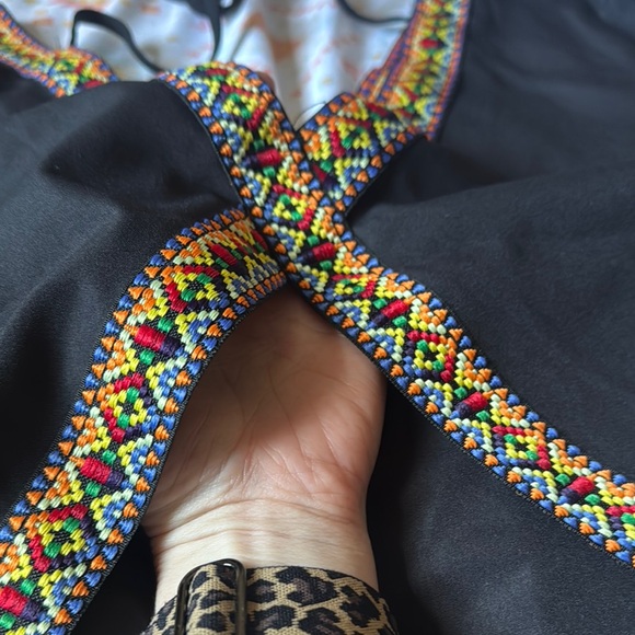 SHEIN || NWOT Beautiful Open-Back Tie Blouse (M) - Picture 5 of 10